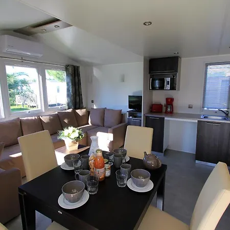 Camping Del Mar Village 4*